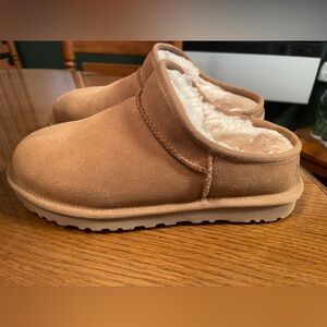 UGG Classic Slippers
